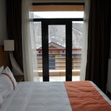 Стандартный номер с большой кроватью Holiday Inn Canbaishan International Ski Resort