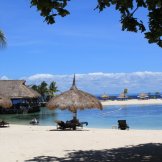 Территория отеля Bluewater Maribago Территория отеля Bluewater Maribago